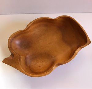 Bol en bois artisanal poli de forme de feuille, idéal pour les fêtes d'anniversaire, la décoration de table et le service. - Product Image 5