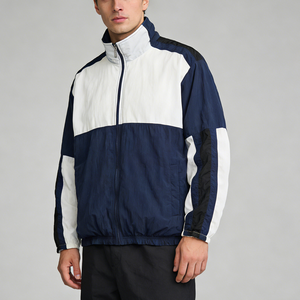 Chaqueta deportiva ligera para hombre, estilo vintage, con cierre completo, cortavientos de nailon con dobladillo elástico y mangas con paneles en contraste. - Product Image 5