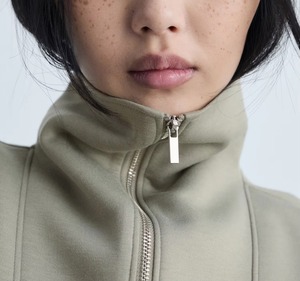 Sweat-shirts à capuche décontractés à manches longues pour femmes, amples et confortables, en polaire, imprimés sur le devant, pour l'hiver - Product Image 5