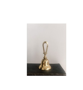 Campana de Mano de Latón Antiguo con Acabado Vintage para Rituales de Templo, Decoración del Hogar, Colección de Regalos y Uso Ceremonial Tradicional - Product Image 1