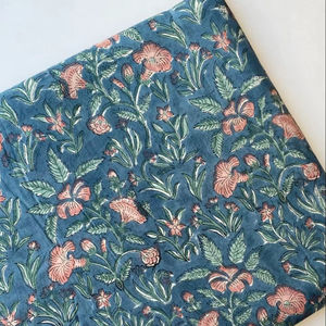 Tela de Algodón 100% Ecológica con Diseño Floral Estampado a Mano, Multicolor, para Confección de Ropa India, Cortinas, Bolsos y Ropa de Niños - Product Image 1