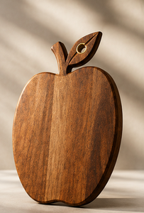 Tabla de cortar de madera de mango con forma de manzana, hecha a mano, para frutas, pan y queso, con ojales de latón - Product Image 5