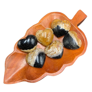 Roca Decorativa de Raíz de Palma Natural Premium, Forma de Corazón con Ojo, 4x4x2 cm – Piedra Pulida con Patrón Único de Ojo - Product Image 2