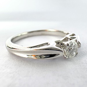 Anillo de Compromiso Solitario con Diamante Cultivado en Laboratorio, Corte Redondo, 0.30 CT, Certificado IGI, Oro Blanco Sólido de 14k, Joyería con Tallo Catedral - Product Image 3