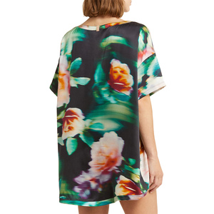 Vêtements de nuit en soie personnalisés imprimés par sublimation, ensemble de pyjama de luxe en 2 pièces pour femmes - Product Image 3