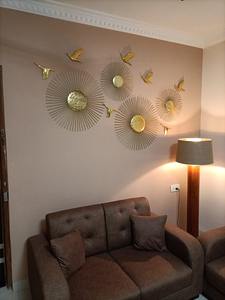 Décoration murale moderne en métal motif soleil éclatant avec oiseaux en vol pour salon et couloir, idéale pour les intérieurs de villas et de complexes hôteliers, provenance Inde - Product Image 2