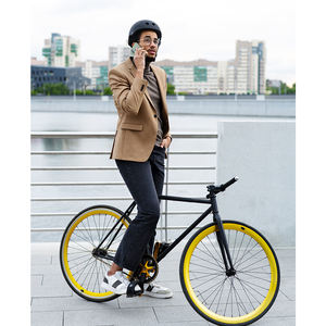 Descubra la alegría del ciclismo con una bicicleta ligera y resistente diseñada para paseos urbanos fluidos, aventuras diarias y de fin de semana - Product Image 6