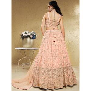 Lehenga Choli para Dama de Honor - Vestido de Georgette Bordado en Rosa Claro - Product Image 3