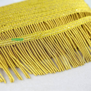 Frange en fil doré de 6 cm de qualité supérieure pour vêtements, garnitures élégantes pour vêtements de cérémonie, franges en fil de métal pour ornements de vêtements. - Product Image 1
