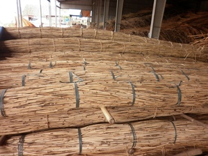 Venta Caliente 2021 EUTECH Varilla de Ratán de Color Natural Sin Pulir de 10mm-40mm de Diámetro, Embalaje de PP para Fabricación de Muebles, 50kg/Bundle - Product Image 5