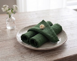 Großhandel 100% Baumwolle Bio Wiederverwendbare Handgemachte Amerikanische Moosgrüne Quadratische Serviette Umweltfreundlich Einfarbig 15x15cm - Product Image 4