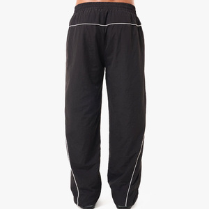 Pantalones jogger de nailon personalizados de pierna ancha, pantalones jogger cortavientos bordados para mujer, pantalones jogger casuales de poliéster y nailon - Product Image 5