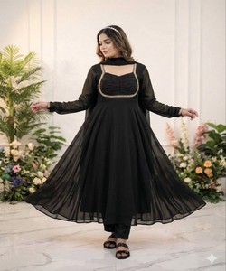 Vestido moderno de georgette con bordado de lentejuelas y moti, con dupatta, para ocasiones festivas, precio al por mayor, prenda étnica, color negro. - Product Image 3