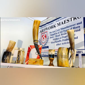 Juego de Cuernos para Beber Skål Heritage con Soporte de Metal Natural, Cuerno de Cerveza Auténtico de Estilo Nórdico Pulido a Mano para Representaciones Medievales - Product Image 6