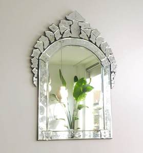 Espejo Decorativo Rectangular Grande con Acentos Plateados Estilo Veneciano, Elegante Espejo de Pared para Decoración Moderna - Product Image 1