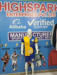 Tenues de sport d'équipe entièrement personnalisées, uniformes de football en gros, uniformes de football à bas prix pour les équipes professionnelles - Product Image 2