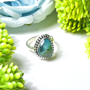 แหวนเงินแท้ชุบออกซิไดซ์ประดับโอปอลเปรูทรงวินเทจสำหรับผู้หญิงจาก Anvika Gems Jewels งานแฮนด์เมด - Product Image 2