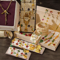 Ensemble collier et bracelet J&D plaqué or 18 carats PVD, étanche, avec pierres naturelles, quartz, opale blanche, topaze, améthyste et perles de verre