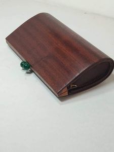 Bolso de Mano de Madera Ecológico Hecho a Mano de Alta Calidad con Cierre de Gema Verde, Estilo Moderno, Duradero, Regalo para Bodas, Troquelado - Product Image 6
