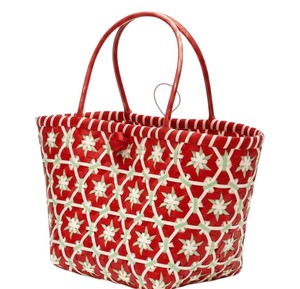 Sac et sac à main tissés en plastique rouge et blanc, design spécial, faits à la main, élégants, décontractés, pour femmes, pour le shopping quotidien. - Product Image 2