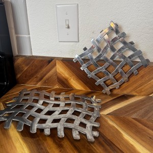 Sous-plat Moderne en Acier Inoxydable Forme Irrégulière Résistant à la Chaleur pour la Cuisine - Product Image 2