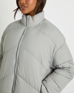 Hot Sale Trendy Women's Puffer Jacket 100% Polyester Cotton Filled Lightweight <b>Waterproof</b> <b>Zipper</b> Bubble Eco-Friendly Dyed - Product Image 3