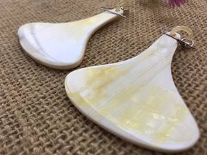 Boucles d'oreilles rustiques faites à la main en corne de buffle, forme naturelle, bijoux modernes, pendantes, cadeau de Noël pour femme, décoration de mariage, artisanat - Product Image 1