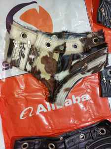 Pantalones Cortos de Cuero Auténtico Personalizados, Estilo Europeo Americano, Cintura Alta, con Pelo en la Parte Inferior, Elásticos y Ajustados para Otoño e Invierno - Product Image 2