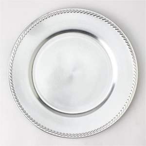 Assiette de présentation noire moderne et robuste |   Base de plat décorative pour mariage de 33 cm |   Décoration de table minimaliste pour événements formels et banquets - Product Image 3
