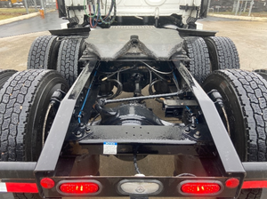 Tracteur routier robuste pour T12664ST 6x4, 505 CV, cabine haute avec couchette, 419 115 milles - Product Image 2