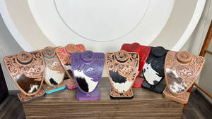 แท่นโชว์เครื่องประดับหนังแท้สีดำลายดอกไม้ สำหรับร้านค้าปลีกและบูติก - Product Image 4