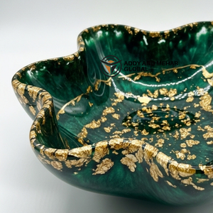 ชามเซรามิครูปดอกไม้สีเขียว ประดับด้วยทองคำเปลว สำหรับเสิร์ฟขนม ผลไม้ สลัด ภาชนะใส่อาหารสุดหรูสำหรับตกแต่งบ้าน - Product Image 5