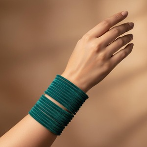 Pulseras de Terciopelo Fucsia para Mujer, Brazaletes Apilables Clásicos para Regalo - Product Image 3