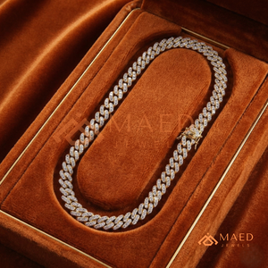 Cadena cubana Iced Out - Collar choker de hip hop chapado en oro de 14K con corte de diamante, un artículo de alta demanda para los amantes del streetwear. - Product Image 5