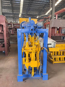 Macchinario per la Produzione di Cemento QT40-2 con Motore a Vibrazione per Diversi Tipi di Blocchi e Blocchi Forati - Product Image 4