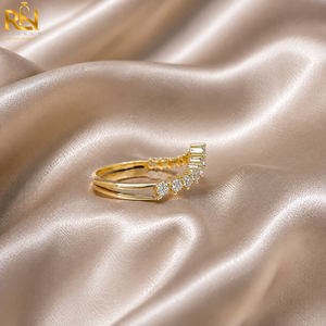 Bague diadème en diamant de laboratoire en forme de V chevron |   Anneau empilable en or massif pour mariée, bijoux fins, fournisseur en gros - Product Image 3