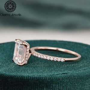 แหวนหมั้นผู้หญิงทรงคุชชั่นคัทประดับโมอิสซาไนต์จาก Charm Jewells ตัวเรือนเงินแบบหนามเตย สไตล์เรขาคณิตคลาสสิก ได้รับการรับรองจาก IGI - Product Image 2