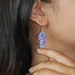 Pendientes de Plata de Ley 925 con Baño de Rodio, Diseño Moderno con Racimo de Ópalos y Cuentas Púrpuras, Ideales para Regalo de Boda o Fiesta - Product Image 4