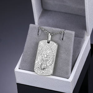 Collier Pendentif Bouclier Iced Out en Acier Inoxydable Plaqué Rhodium, Bijou Hip Hop Unisexe avec Breloque en Strass de Cristal - Product Image 3