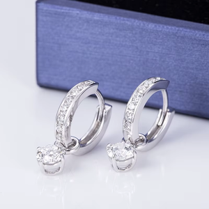 Boucles d'oreilles en or blanc avec diamants ronds couleur D certifiés IGI, style classique, bijoux de mariage pour femmes - Product Image 6