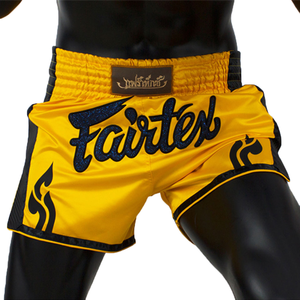Nouveaux shorts de MMA noirs 100% polyester légers, extensibles, respirants, séchage rapide, avec ceinture élastique, fentes latérales en mesh - Product Image 1