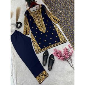 PANTALON DE TRAVAIL DE SÉQUENCE DE BRODERIE GEORGETTE À LA MODE AVEC DUPATTA BLEU MARINE - Product Image 3