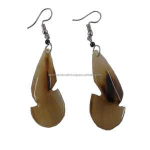 Boucles d'oreilles créoles en corne de buffle de luxe bijoux élégants polis légers Boucles d'oreilles lustre en corne de boeuf pour femmes filles Bijoux - Product Image 4