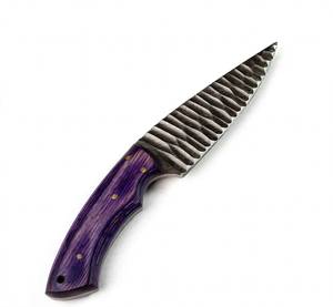Outil utilitaire robuste pour l'extérieur, en acier damas sur mesure, fabriqué à la main, avec manche en bois violet. - Product Image 2