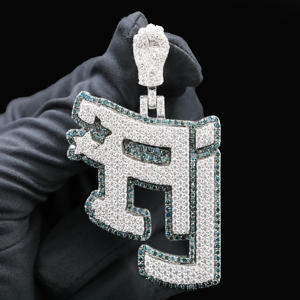 Colgante Overlord de Aleación Chapado en Oro con Diamantes de Imitación Pesados Estilo Hiphop - Product Image 1