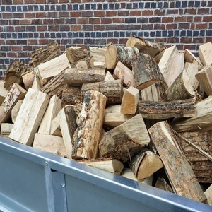 Bois de chauffage naturel séché au four, prêt à brûler, bûches de bois aiguisées pour cheminées, poêles à bois, chauffage extérieur et foyers intérieurs confortables - Product Image 1