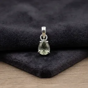 Colgante Clásico de Plata 925 con Amatista Verde Corte Pera, Engaste de Garra, Forma de Gota de Agua, Joyería Unisex para Uso Diario - Product Image 5