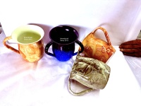 Taza colgante para lavado de manos de acero inoxidable con doble asa, esmaltada con purpurina azul, con patrón de follaje primaveral, hecha a mano, para rituales judíos.