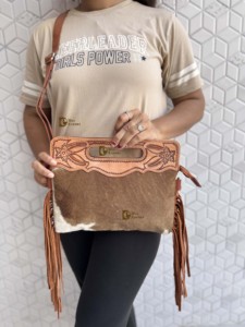Bolso de Mano Bohemio con Flecos de Cuero Tallado a Mano, Bolso Elegante de Cuero Vacuno Color Marrón, Bolsos Multiusos para Mujer - Product Image 3
