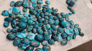 Lote de Gemas de Turquesa Natural Cabujón Pulidas de Formas Mixtas Sueltas para Fabricación de Joyas - Product Image 2
